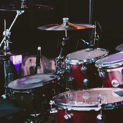 pexels-drum-set-1839383