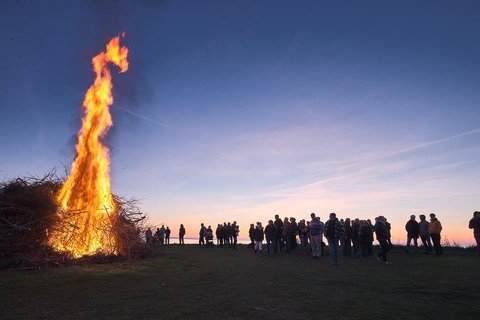easter-fire-4630133_1280