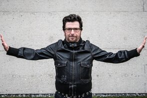 Hennes Bender Hennes Bender