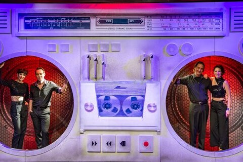 Tic_Theater