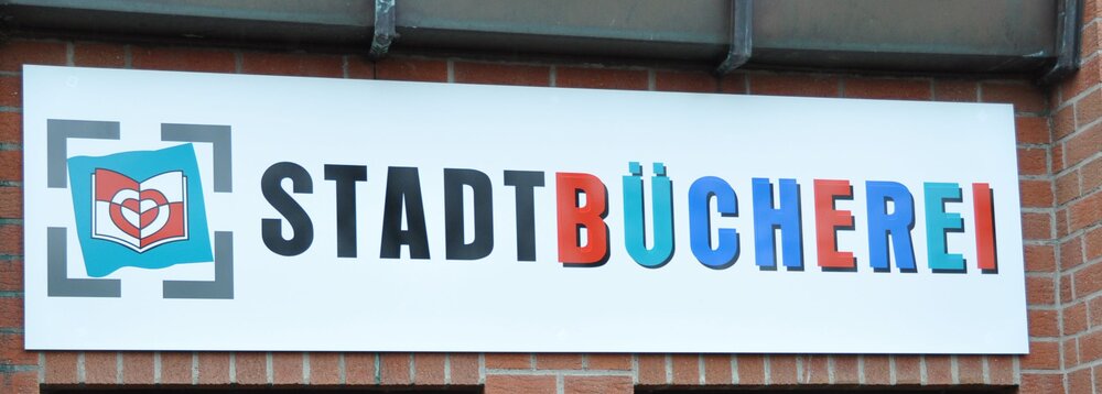 Neue Tafel der Stadtbücherei