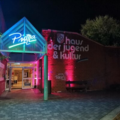 Unser Piazza bei Nacht