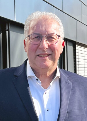 Portraitfoto von Bürgermeister Manfred Ludewig